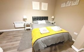 The Savile - Luxury Apartment Leeds - Your Next Stay